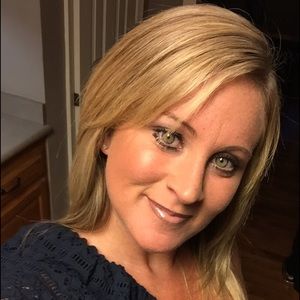 Meet your Posher, Angie